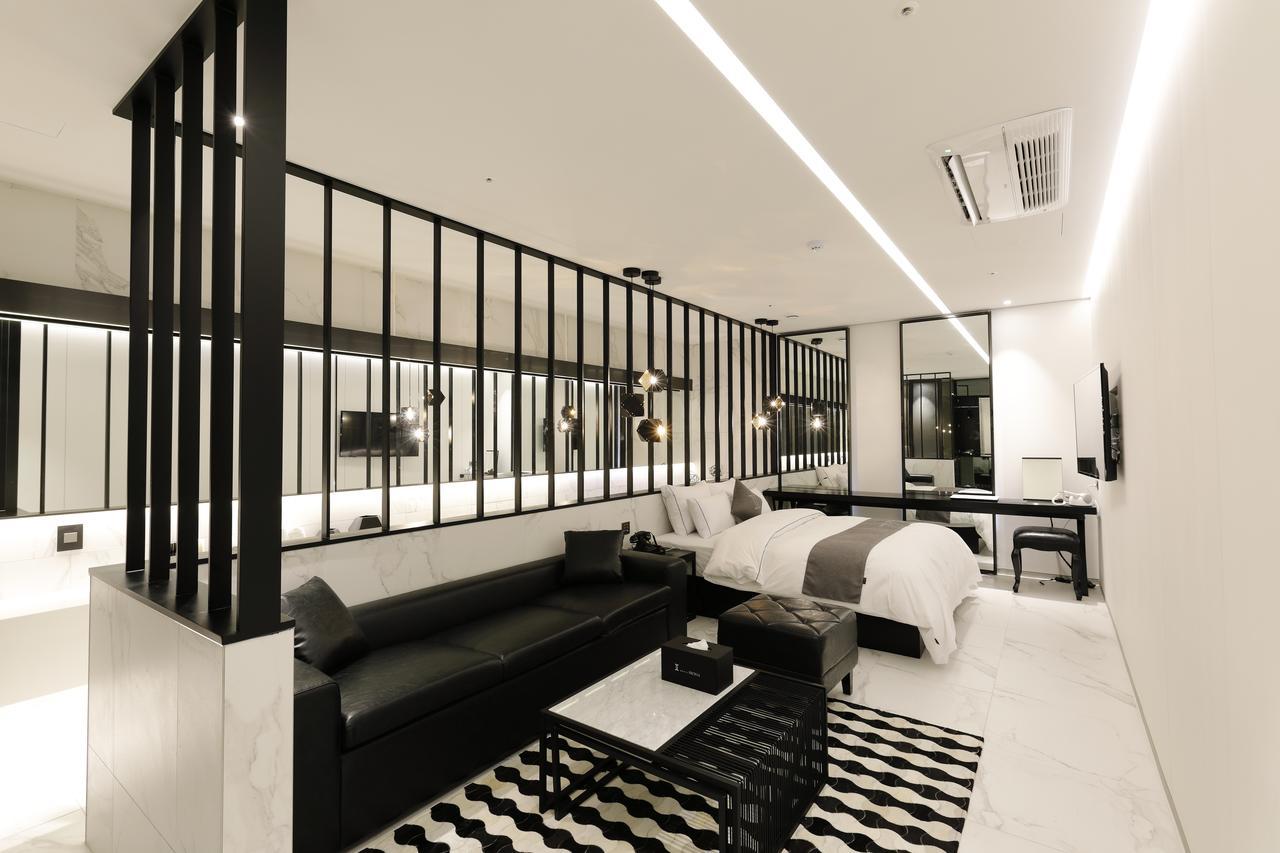 Ischia Hotel Yongin Buitenkant foto